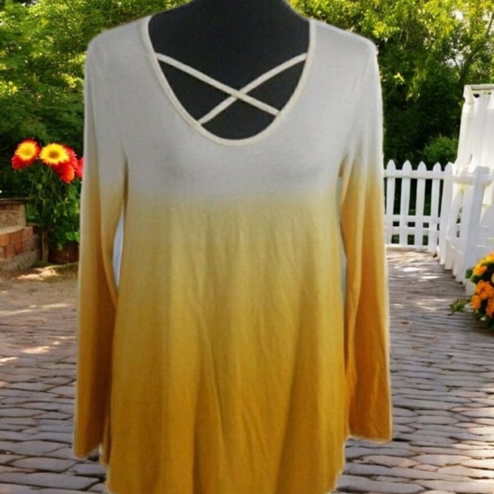 Red Lolly Criss Cross Dip-Dyed Top Detailed Neckline Size Large